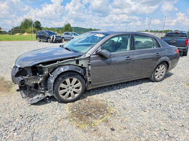 2005 TOYOTA AVALON XLS  