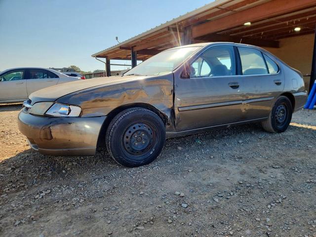 1999 NISSAN ALTIMA XE  