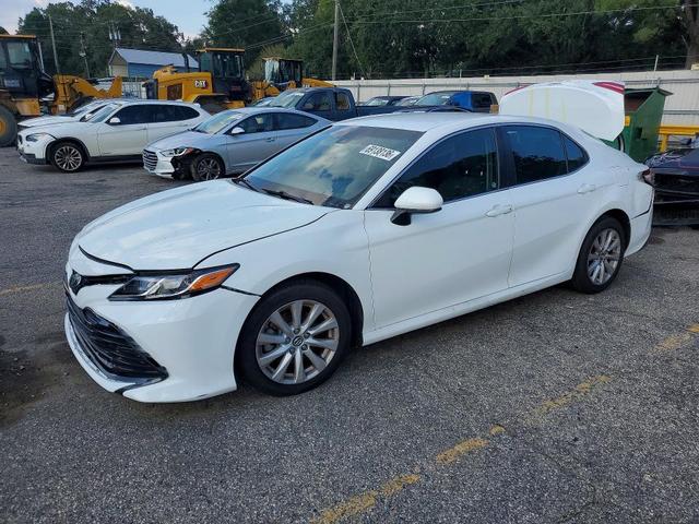 2018 TOYOTA CAMRY LE  