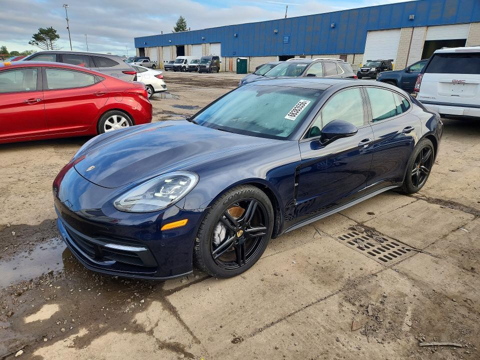 2018 PORSCHE PANAMERA 4  
