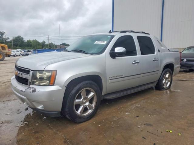 2013 CHEVROLET AVALANCHE LTZ  