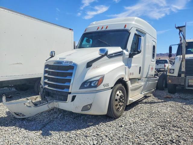 2025 FREIGHTLINER CASCADIA 126 SEMI TRUCK