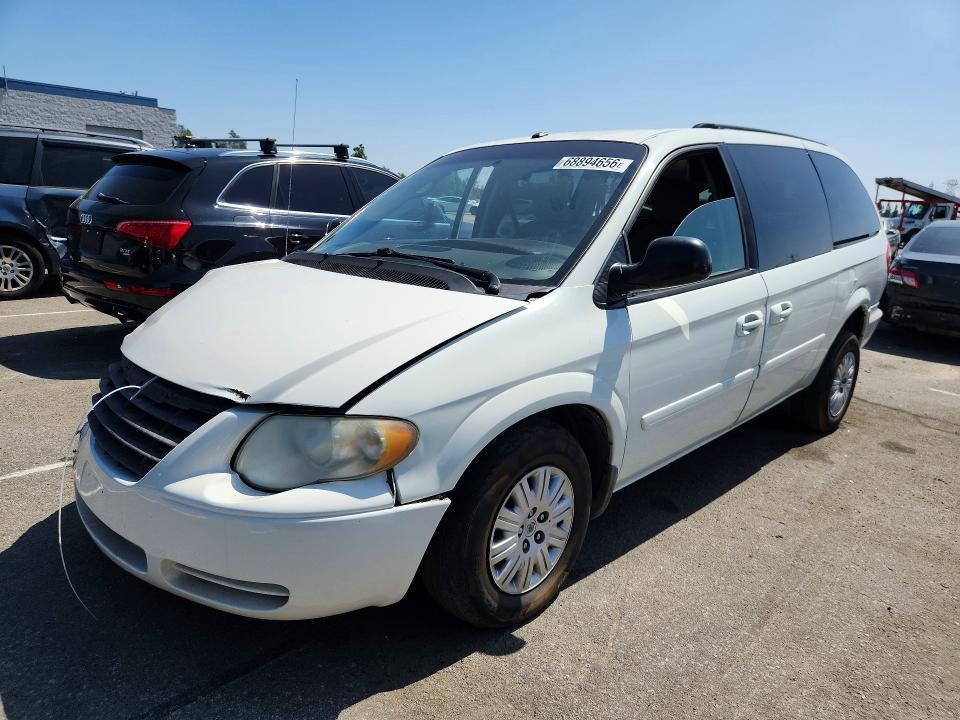 2007 CHRYSLER TOWN & COUNTRY LX  