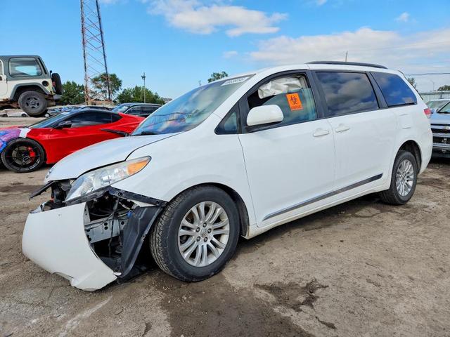 2012 TOYOTA SIENNA XLE 8-PASSENGER  