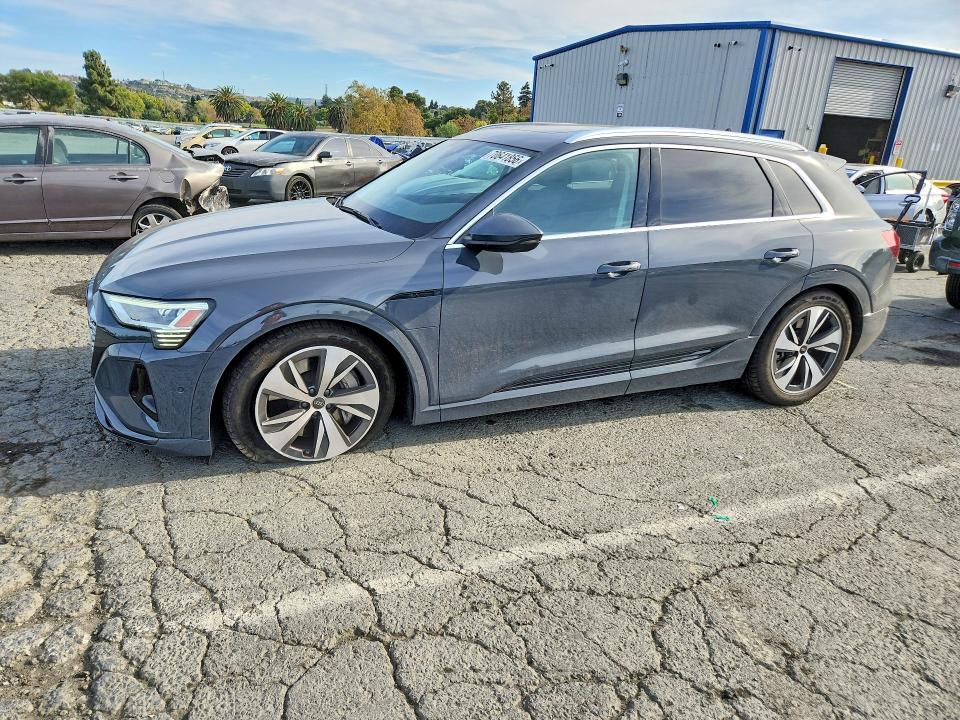 2024 AUDI Q8 E-TRON PREMIUM PLUS  