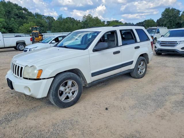 2005 JEEP GRAND CHEROKEE LAREDO  