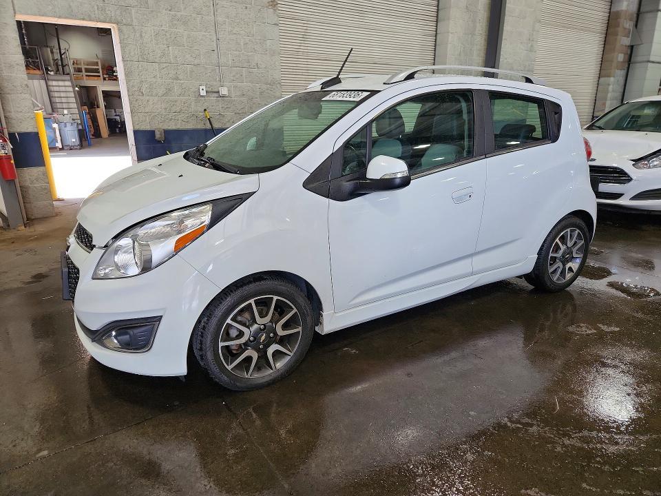 2015 CHEVROLET SPARK 2LT  