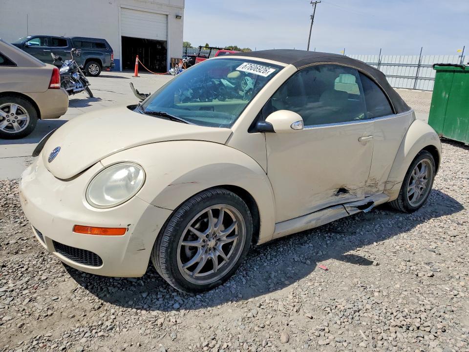 2008 VOLKSWAGEN NEW BEETLE CONVERTIBLE S  