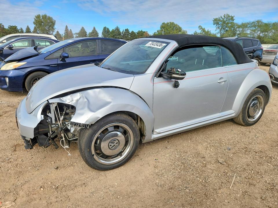 2013 VOLKSWAGEN BEETLE   