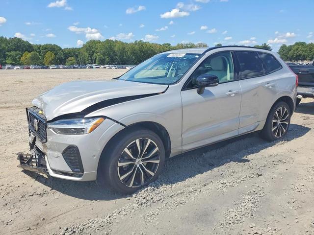 2024 VOLVO XC60 PLUS  