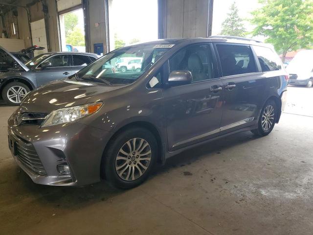 2020 TOYOTA SIENNA XLE 8-PASSENGER  