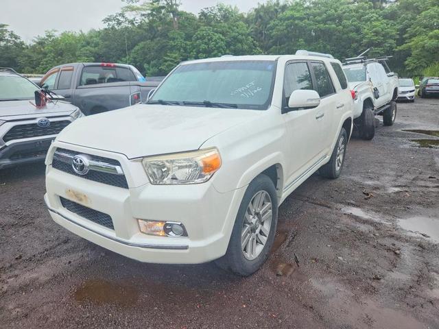 2013 TOYOTA 4RUNNER SR5  