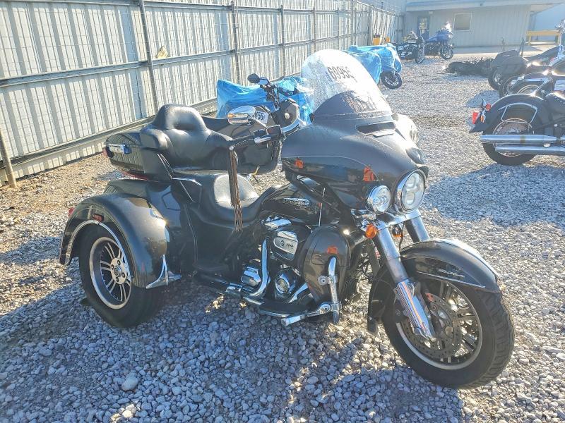 2019 HARLEY-DAVIDSON FLHTCUTG   