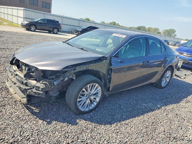 2018 TOYOTA CAMRY XLE V6  