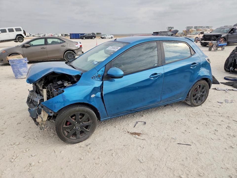 2012 MAZDA MAZDA2   