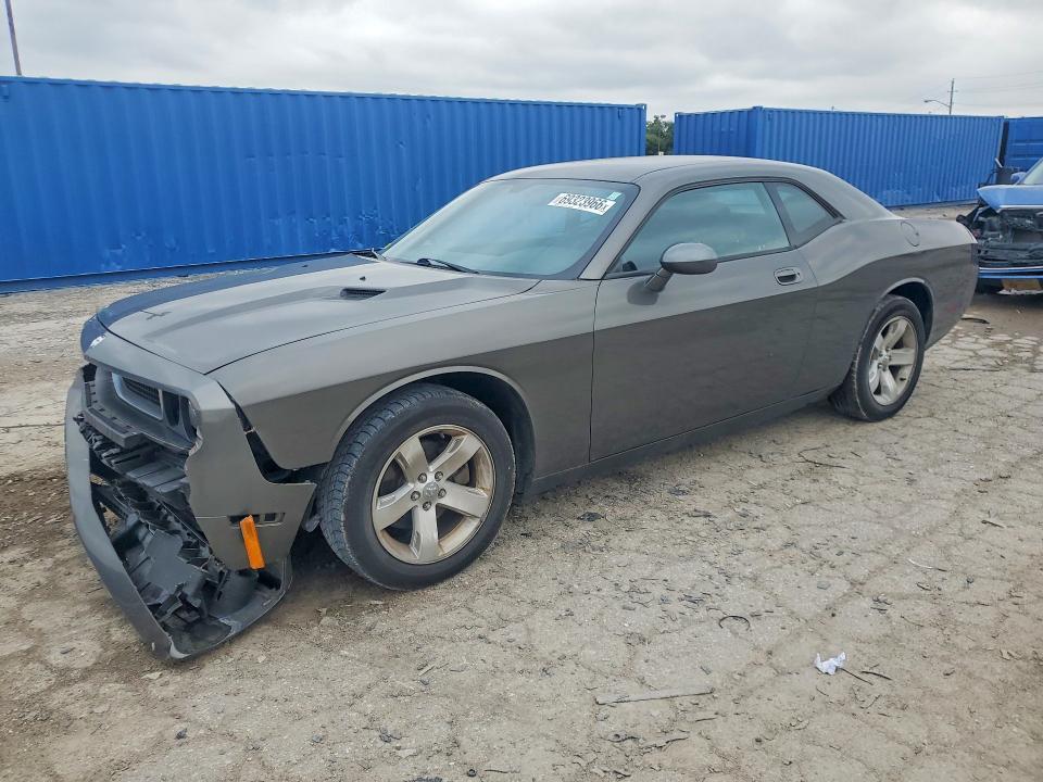 2010 DODGE CHALLENGER SE  