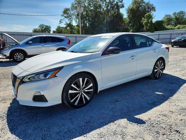 2022 NISSAN ALTIMA SR  