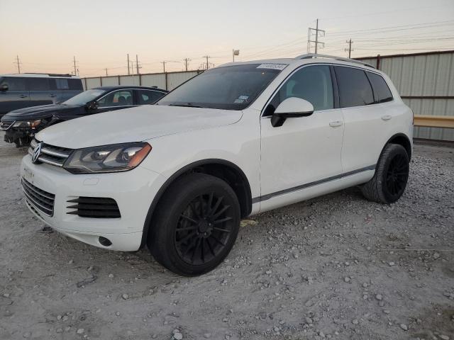 2014 VOLKSWAGEN TOUAREG   