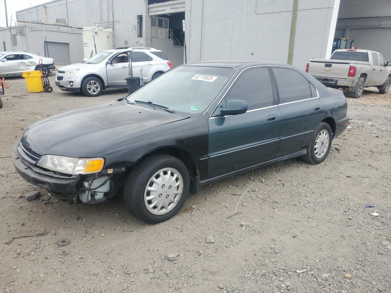 Vista de 1996 HONDA ACCORD EX, ángulo 1