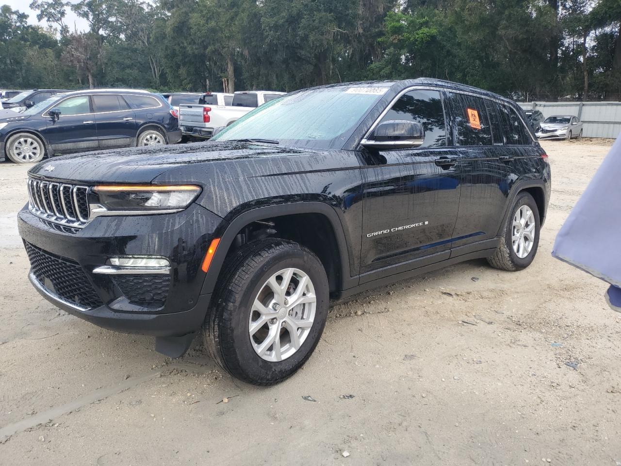 Vue de 2023 JEEP GRAND CHEROKEE LIMITED, angle 1