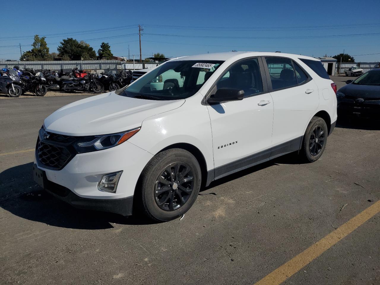 Vue de 2021 CHEVROLET EQUINOX LS, angle 1