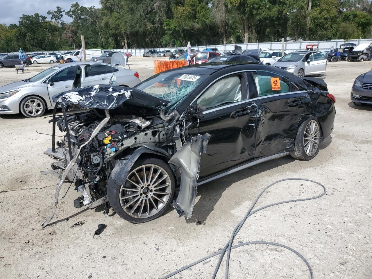 Vista de 2014 MERCEDES-BENZ CLA 45 AMG, ángulo 1