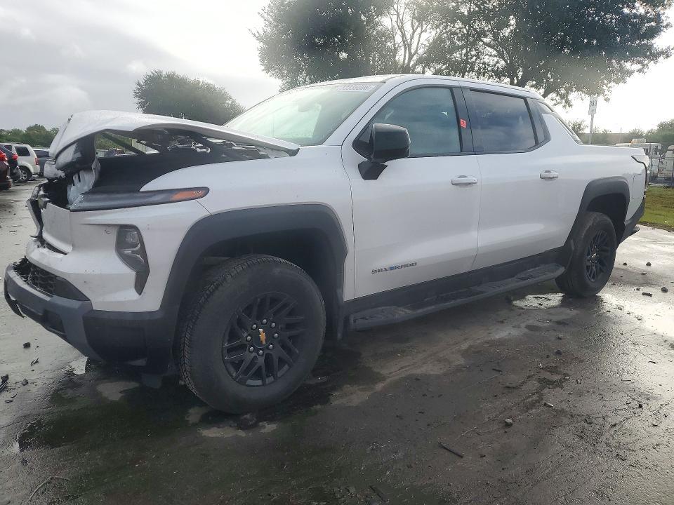 2026 CHEVROLET SILVERADO LT  