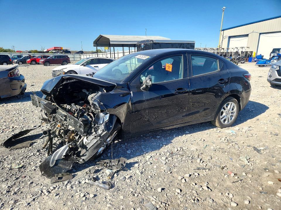 2017 TOYOTA YARIS IA BASE  