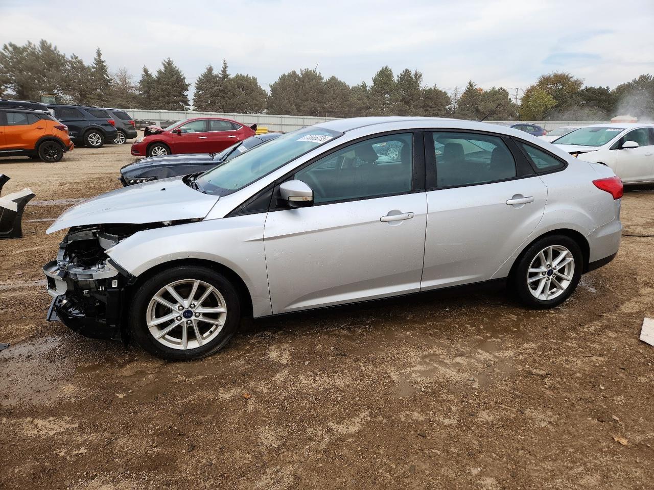 Vista de 2016 FORD FOCUS SE, ángulo 1