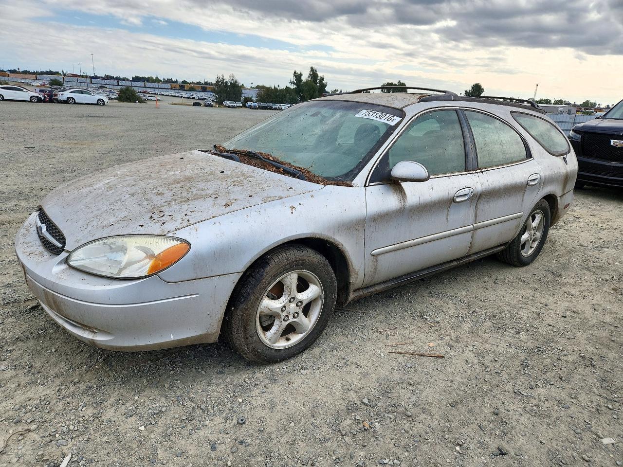 Vue de 2001 FORD TAURUS SE, angle 1