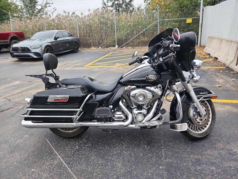 2009 HARLEY-DAVIDSON FLHTCU   