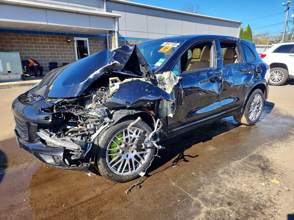 2018 PORSCHE CAYENNE SE HYBRID PLATINUM  