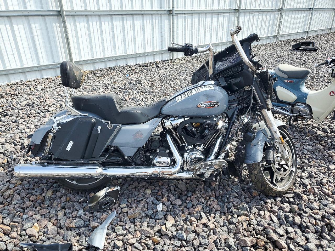 منظر 2026 HARLEY-DAVIDSON FLHX، زاوية 1