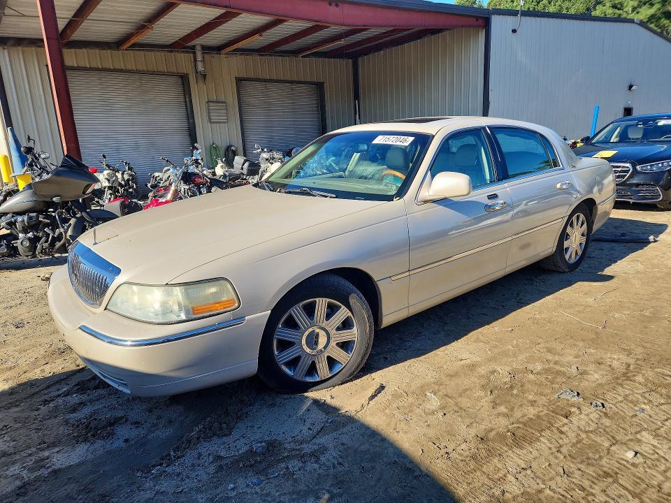 2003 LINCOLN TOWN CAR CARTIER  