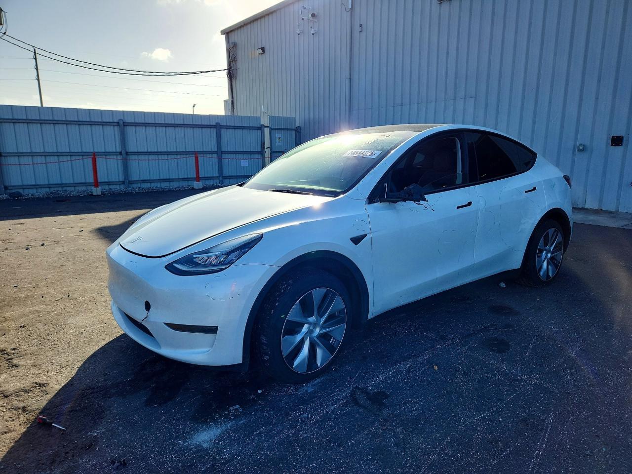 منظر 2023 TESLA MODEL Y، زاوية 1