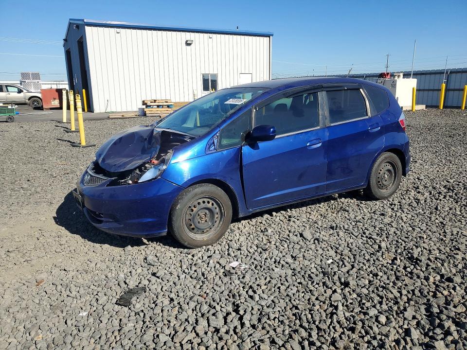 2013 HONDA FIT   