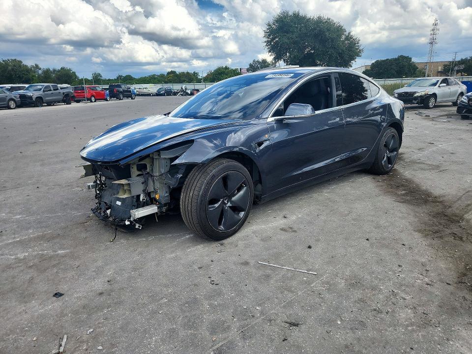 2018 TESLA MODEL 3   