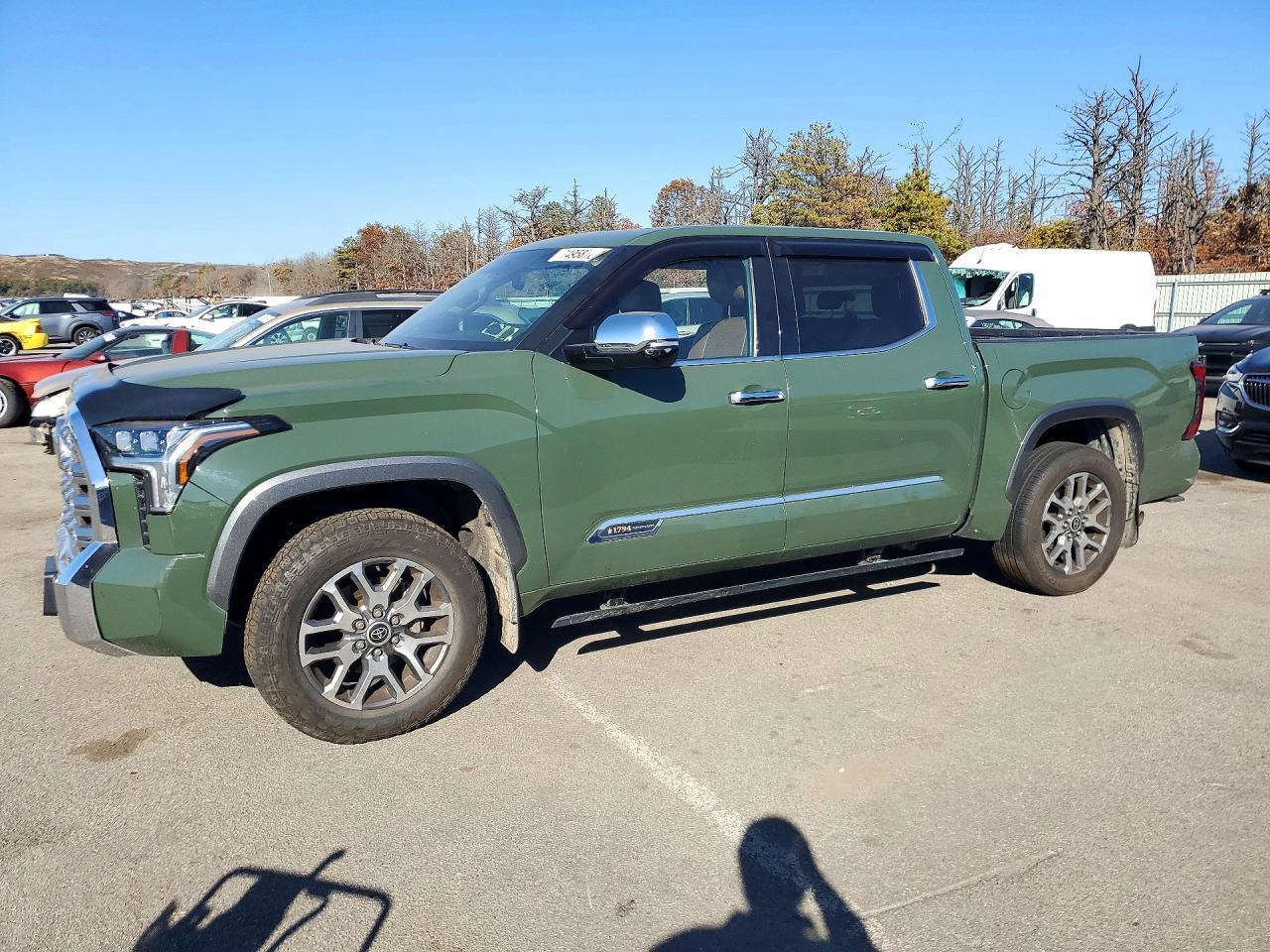 Vista de 2022 TOYOTA TUNDRA 1794 EDITION, ángulo 1