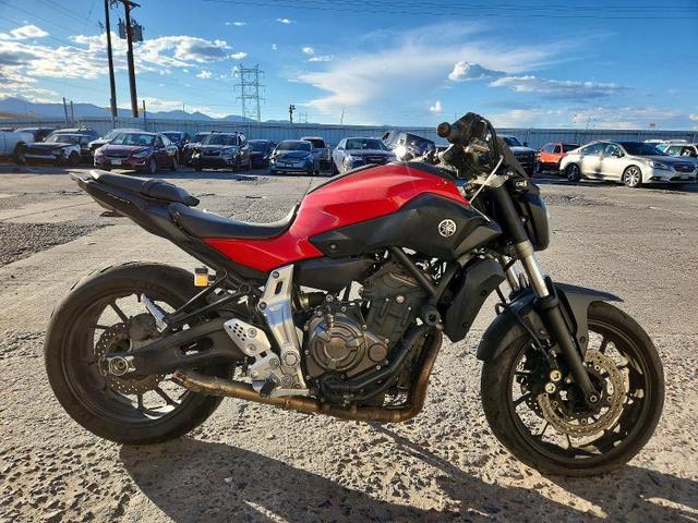 2015 YAMAHA FZ07   
