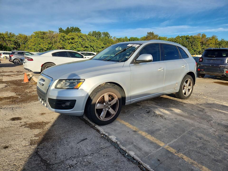 2011 AUDI Q5 PREMIUM PLUS  