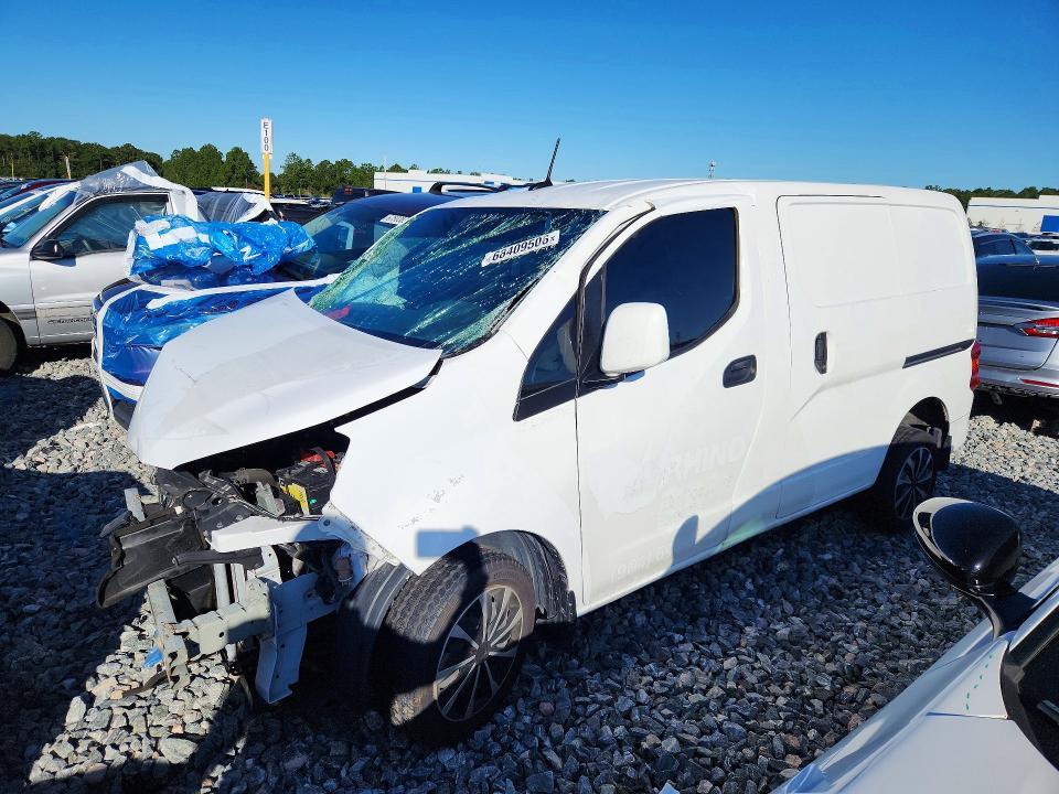 2021 NISSAN NV 200   