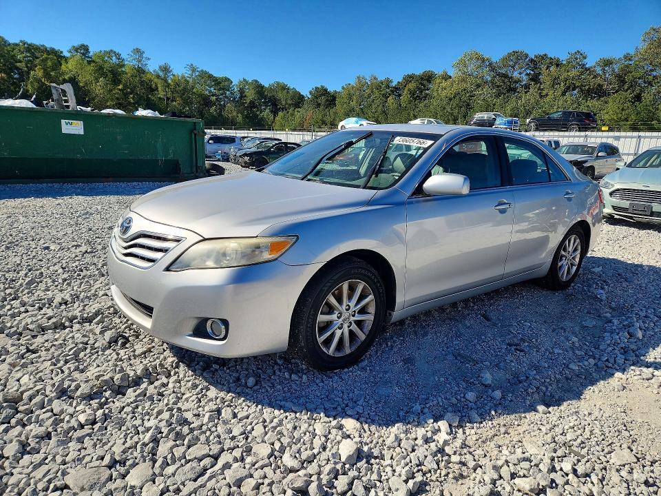 2010 TOYOTA CAMRY XLE V6  