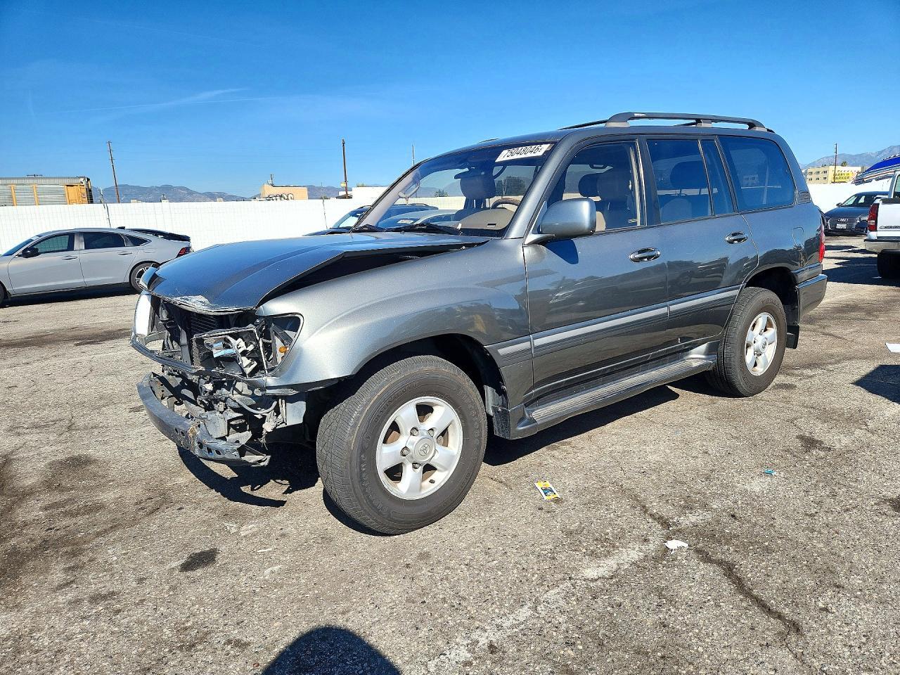 Vue de 2000 TOYOTA LAND CRUISER BASE, angle 1
