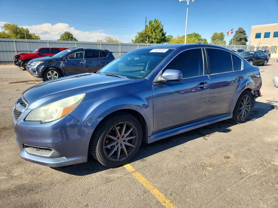 2013 SUBARU LEGACY 25I PREMIUM  