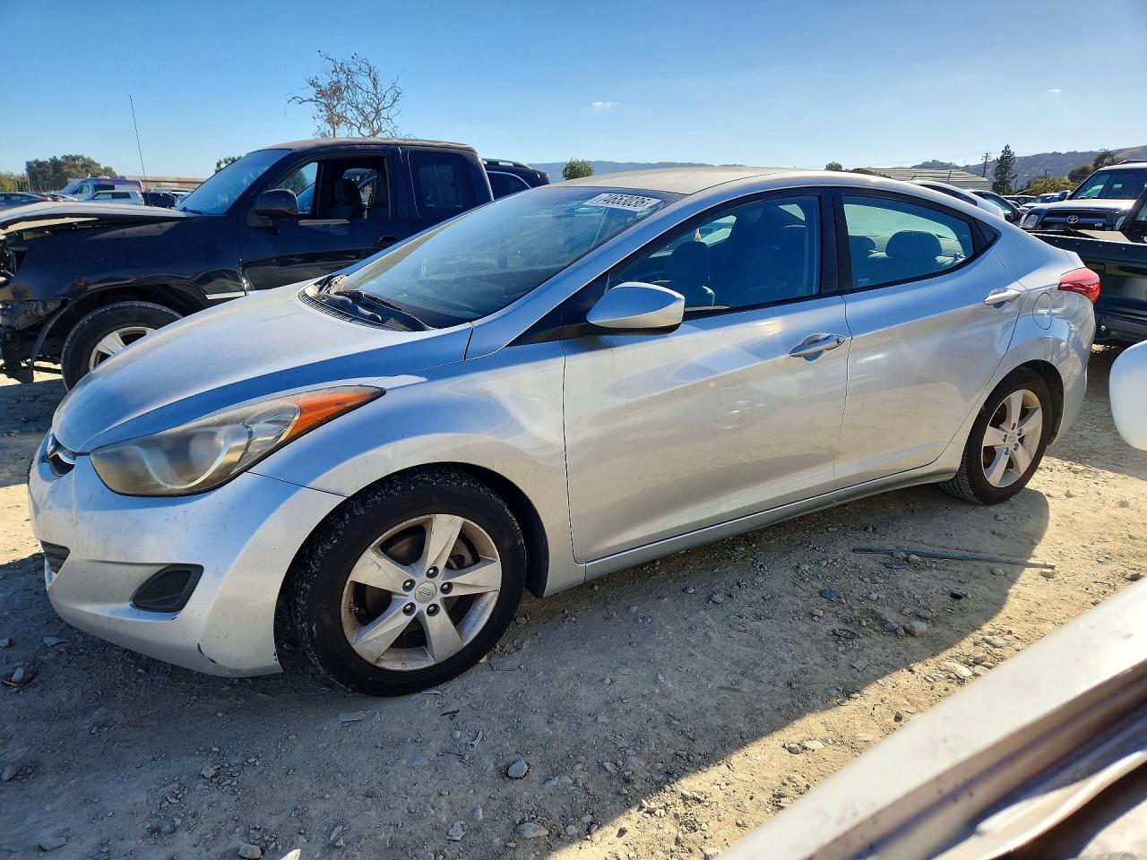 منظر 2011 HYUNDAI ELANTRA GLS، زاوية 1