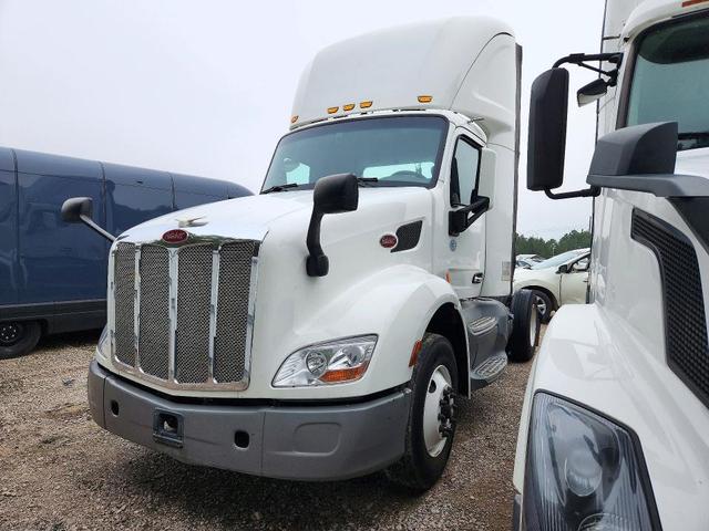 2018 PETERBILT 579 SEMI TRUCK