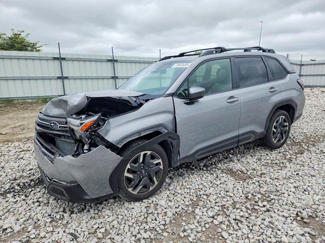 2025 SUBARU FORESTER LIMITED  