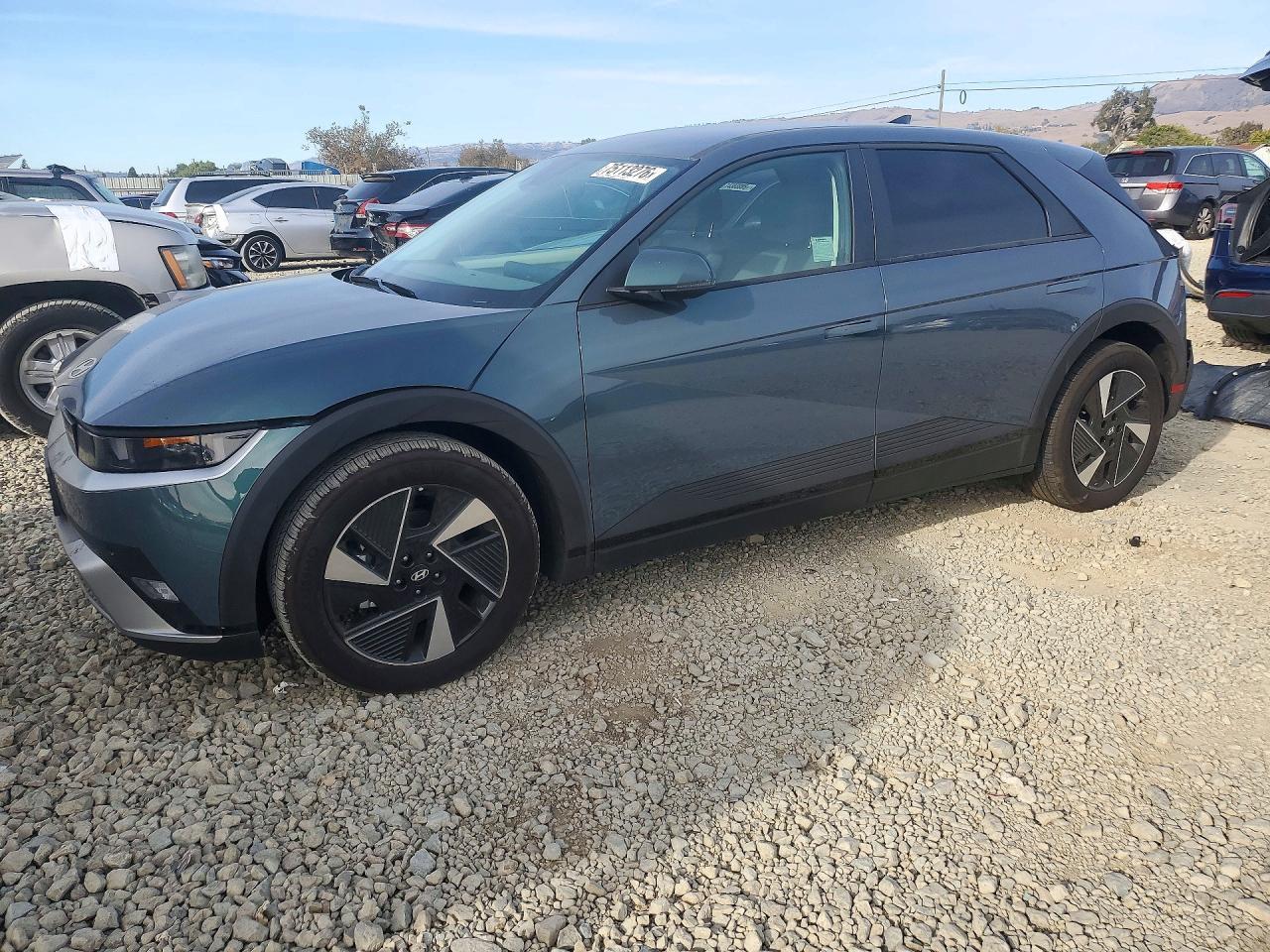 Vue de 2026 HYUNDAI IONIQ 5 SE, angle 1