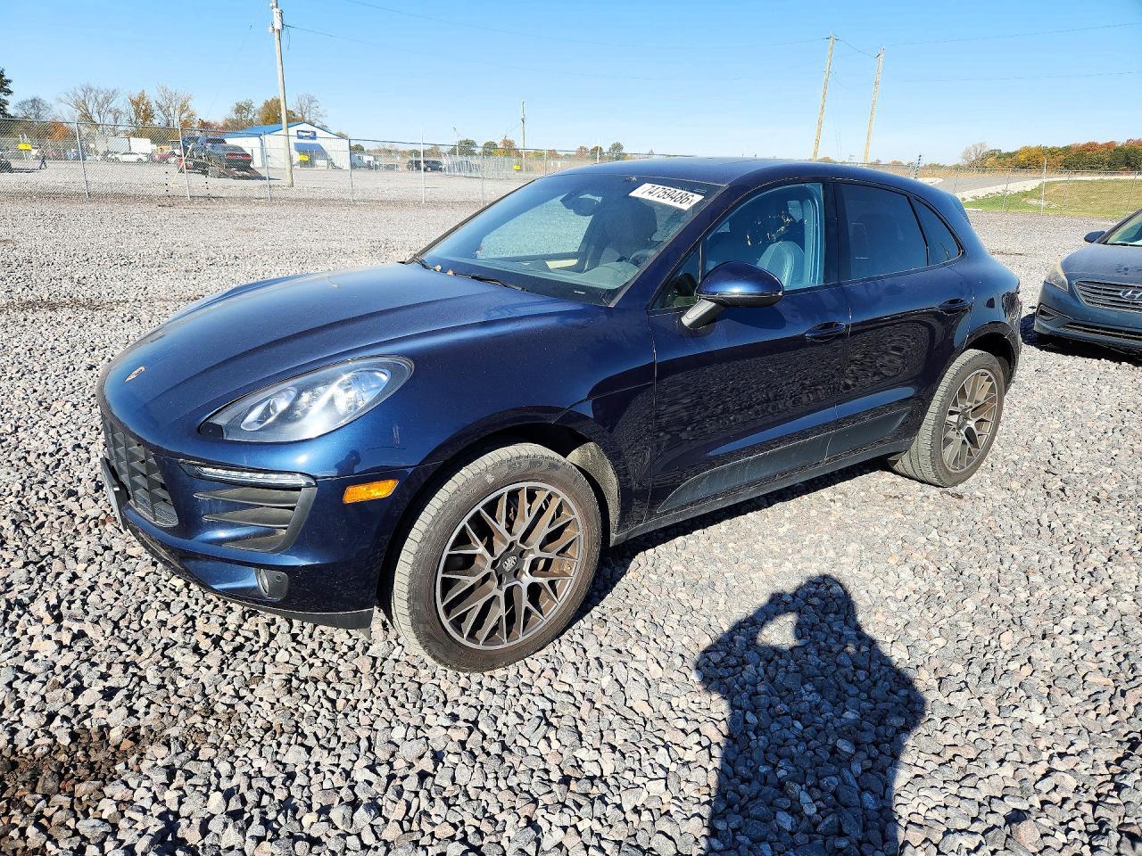 Vue de 2016 PORSCHE MACAN S, angle 1