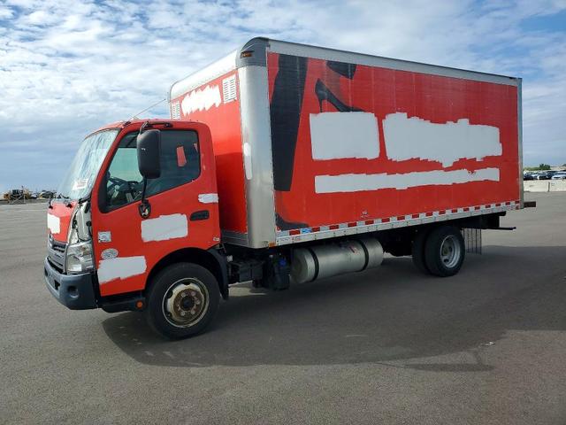2017 HINO 195 - BOX TRUCK